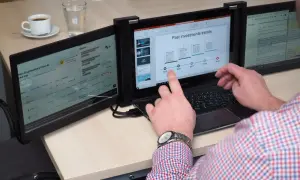 Jak podłączyć monitor do laptopa przez USB – uniknij problemów z połączeniem