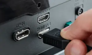 Jak podłączyć dwa monitory do komputera z jednym HDMI – proste rozwiązania bez problemów