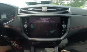 Seat Ibiza: Jak włączyć Bluetooth i sparować telefon krok po kroku