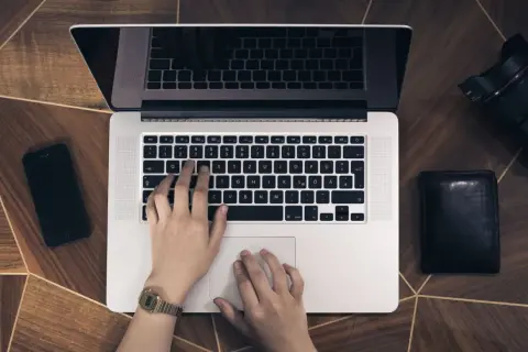 Jak włączyć klawiaturę w laptopie – proste kroki, gdy klawiatura nie działa
