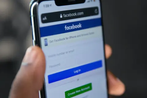 Jak odzyskać stare konto na Facebooku – skuteczne kroki i porady